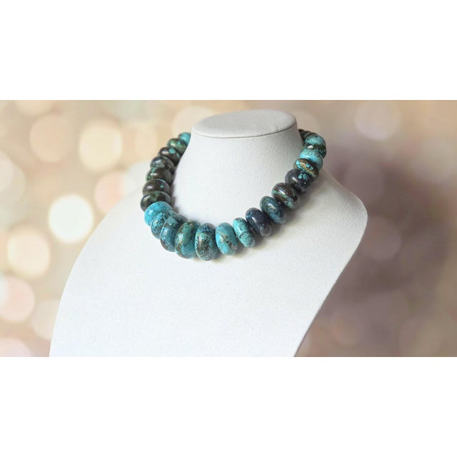 Hubei Turquoise Beaded Necklace With Sterling Silver Turquoise Clasp, 18.5" For Sale - Image 4 of 11