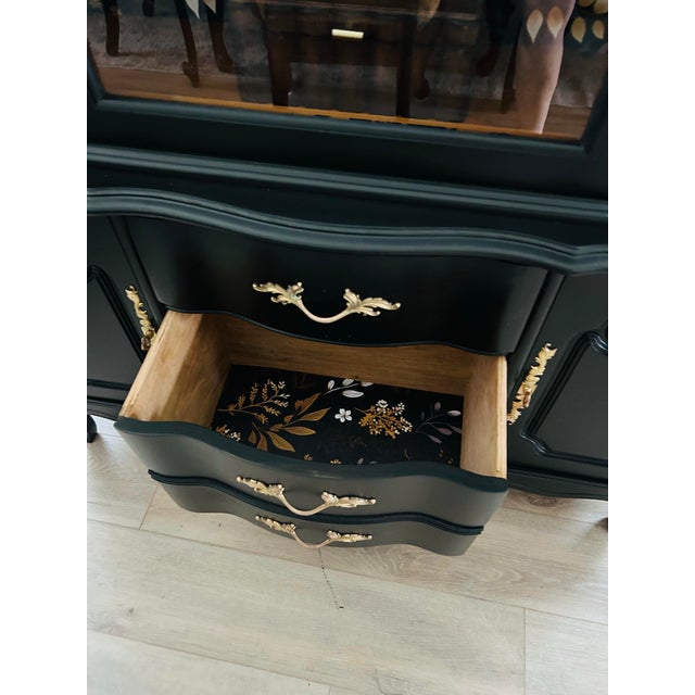 Vintage French Provincial China Hutch & Bar Cabinet by Bassett Furniture Company For Sale In Jacksonville, FL - Image 6 of 10