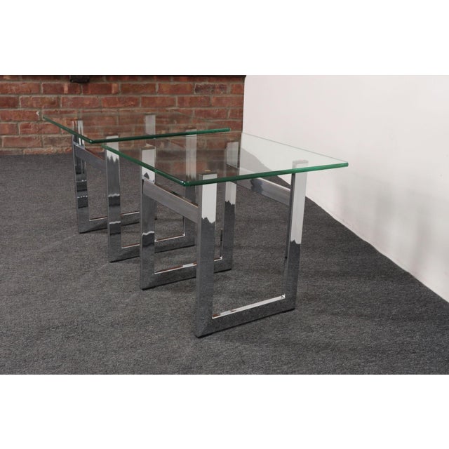 Chrome Mid Century American Modern Side / End Tables in Chrome With Square Glass Tops For Sale - Image 8 of 15