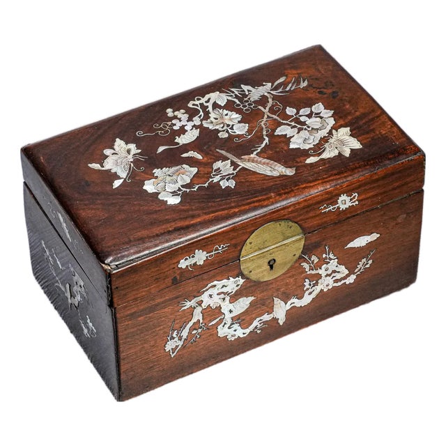 Nice 19th-Century Antique Chinese Mother of Pearl Inlay Wood Box Asian China For Sale