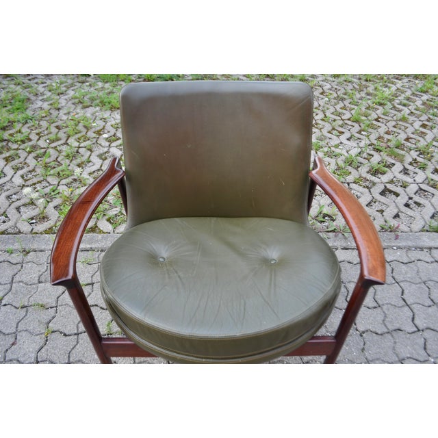 Olive Leather Lounge Chair by Ib Kofod Larsen for Fröscher Sitform, 1976 For Sale - Image 9 of 18