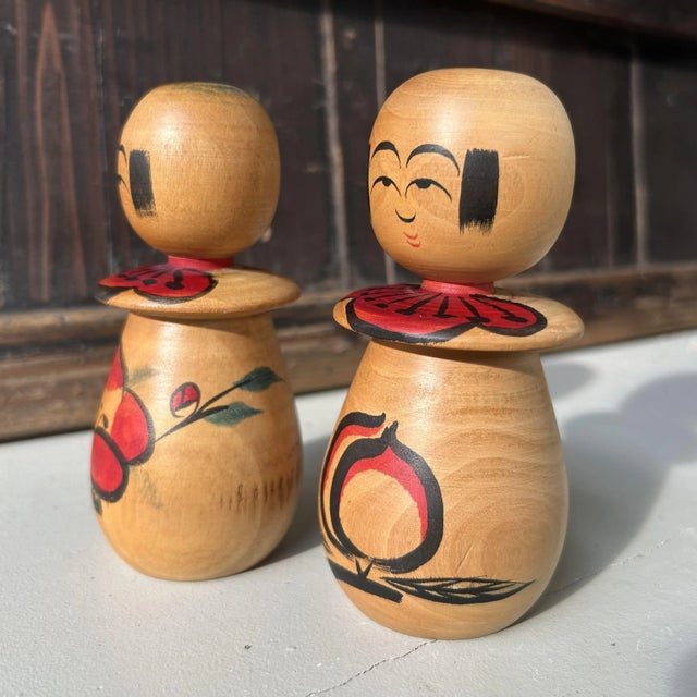 Kokeshi Dolls by Sugawara Satoshi, 1970s, Set of 2 For Sale - Image 6 of 9