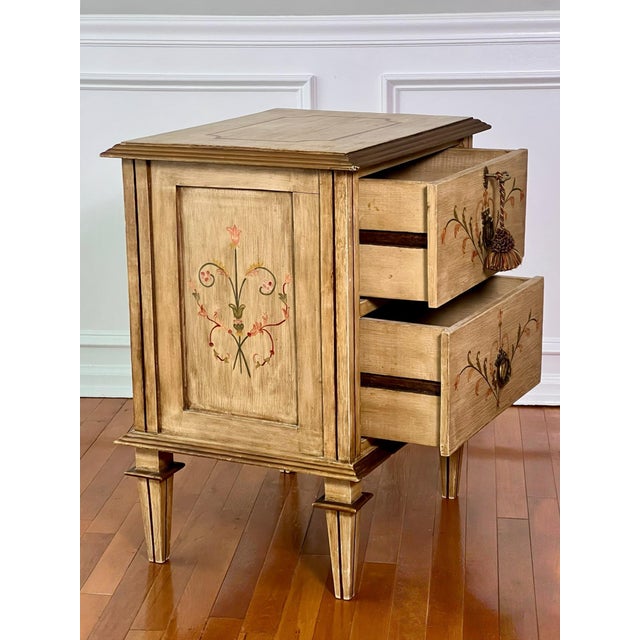 1920s Pair of Italian Neoclassical Style Paint Decorated Nightstands For Sale - Image 10 of 18