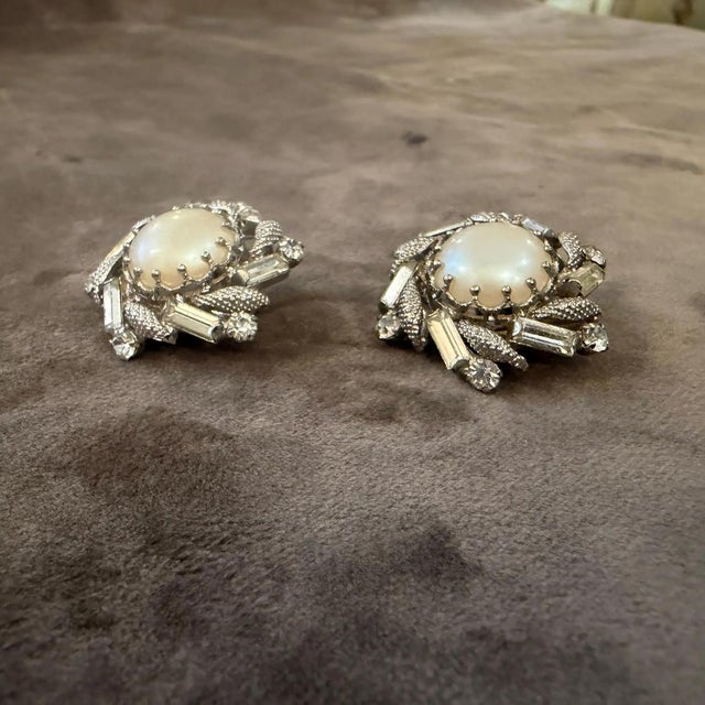1950s Art Deco Costume Jewelry Silver Plated Metal Italian Clip-on Earrings For Sale - Image 10 of 10