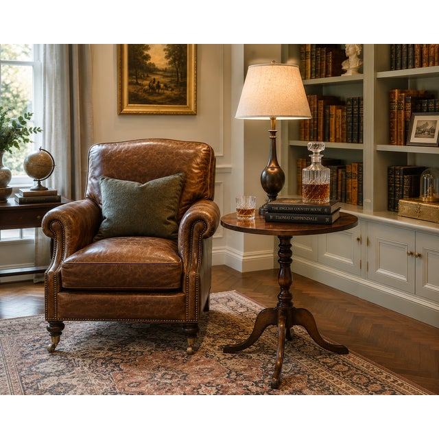 Antique Georgian burr oak tripod tilt top lamp occasional table, dating from circa 1780. A beautifully proportioned and...