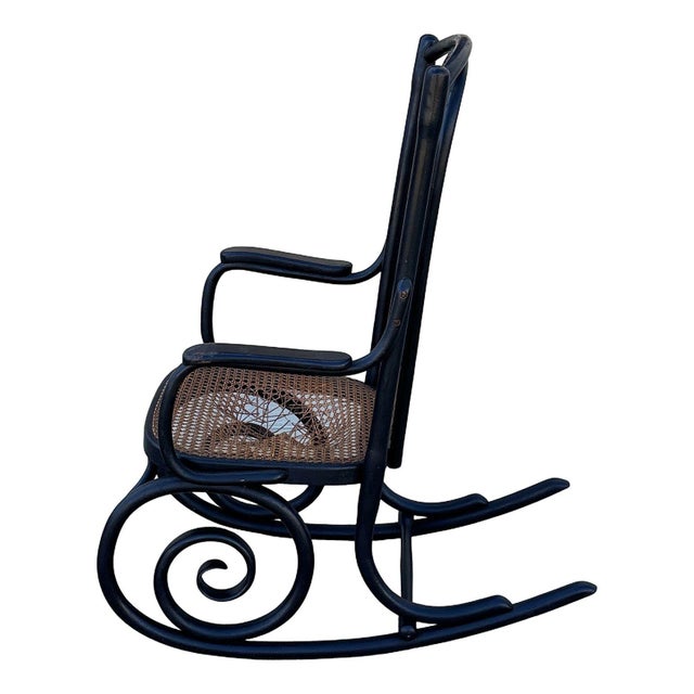 Mid-Century Era Bent Oak & Cane Scrolling Rocking Chair by Thonet Hermanos For Sale - Image 4 of 8