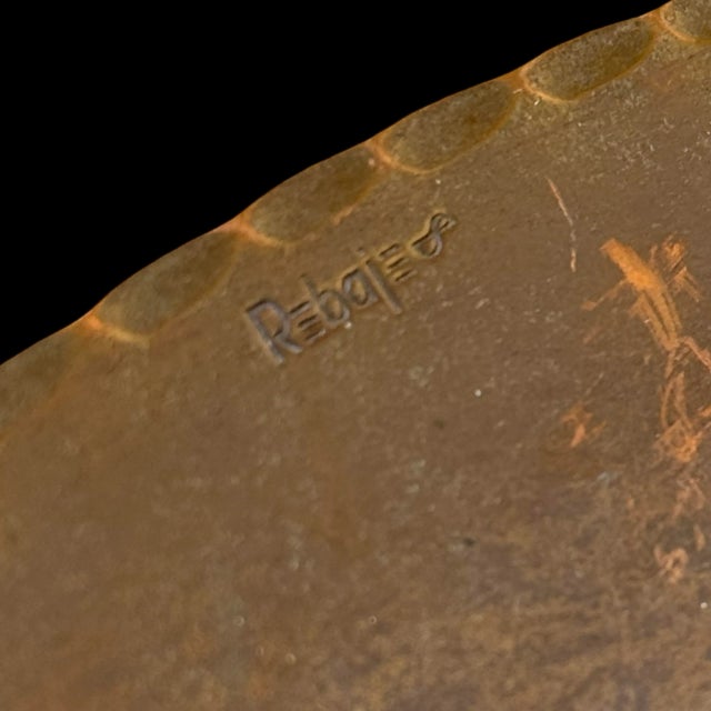 Francisco Rebajes Vintage Francisco Rebajes Mid-Century Modern Hammered Copper Charger Wall Plate W/ Leaf, Marked For Sale - Image 4 of 5