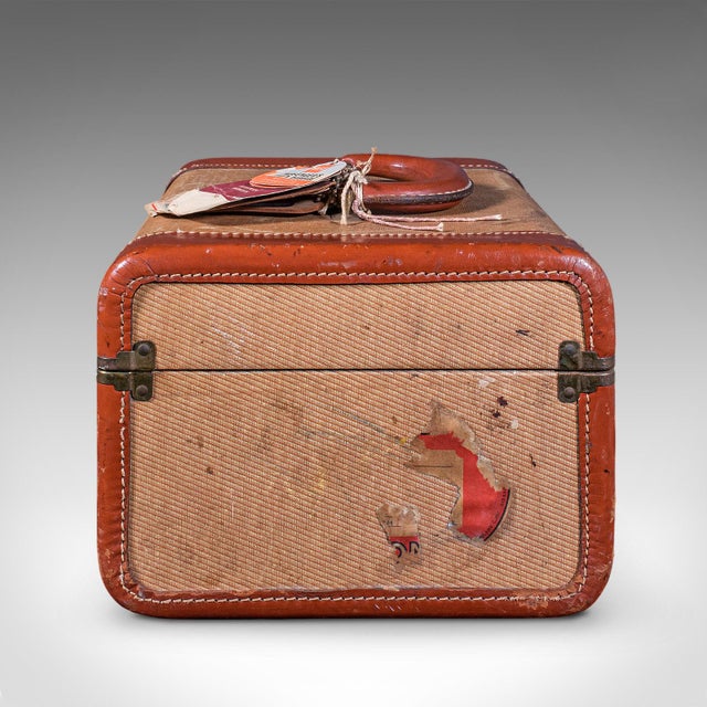 Textile Vintage Jet Age Vanity Case, American Personal Luxury Case, Revival, Mid Century For Sale - Image 7 of 12