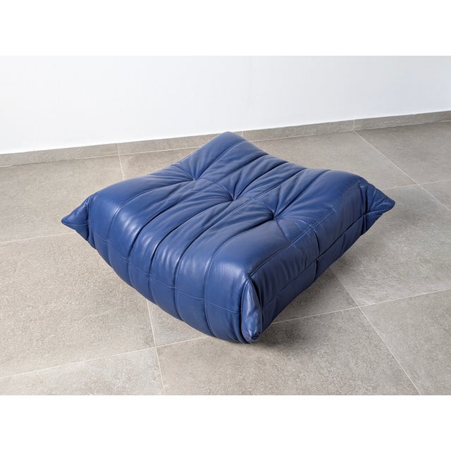 Vintage French Togo Pouf in Blue Leather by Michel Ducaroy Ligne Roset, 1980s For Sale - Image 13 of 13