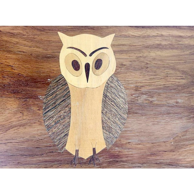 Vintage Inlaid Wood Serving Tray – Handcrafted Marquetry Owl Motif For Sale In Miami - Image 6 of 11