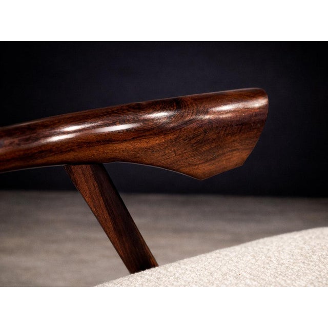 1960s Brazilian Modern Chaise Lounge in Rosewood & Bouclé, Attributed to Liceu De Artes E Ofícios, Brazil, 1960s For Sale - Image 5 of 11