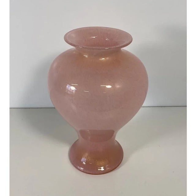 Mid-Century Modern Italian Powder Pink and Gold Leaf Vase in Murano Glass by Barovier & Toso, 1980s For Sale - Image 3 of 10