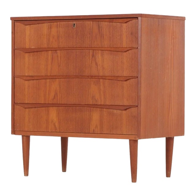 Mid 20th Century Four Drawer Dipped Pull Gentleman's Chest in Teak For Sale