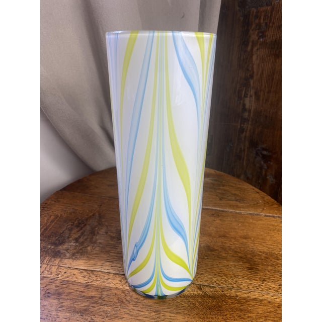 This vase is a creation of the prestigious French crystal manufacturer Saint-Louis, whose main characteristics are its...