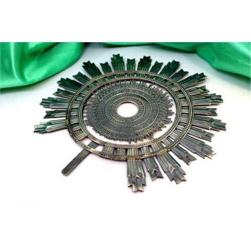 Silver Splendor Symbolizing the Sun For Sale - Image 3 of 6