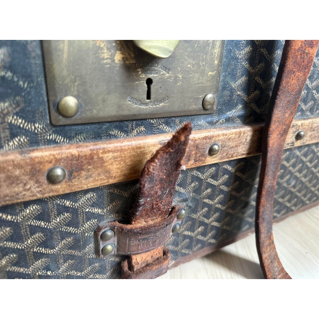 Antique Steamer Trunk in Chevron Canvas from Goyard, France, 1900 For Sale - Image 17 of 18