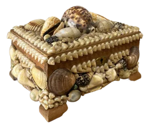 Vintage English Folk Art Sea Shell Box