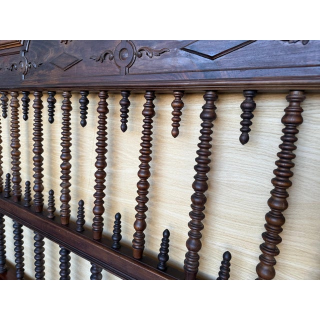 Early 20th Carved Medallions Queen Size Bed, Original Four Poster Lisbon Bed For Sale - Image 13 of 18