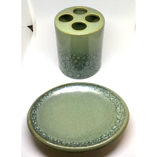 1960s Mid-Century Modern Green Speckle Brush Holder Trinket Tray Vanity Set - Set of 2 For Sale - Image 11 of 11