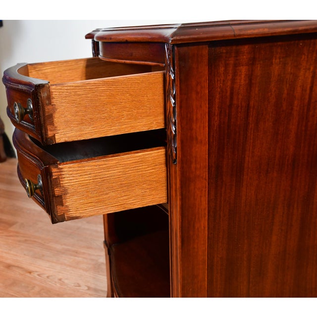 Wood 1930s English Regency Mahogany Nightstand / Bedside Table For Sale - Image 7 of 13
