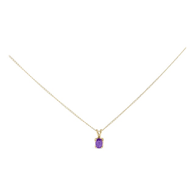 14K Yellow Gold 6x4MM Oval Shaped Purple Amethyst Solitaire Pendant Necklace For Sale