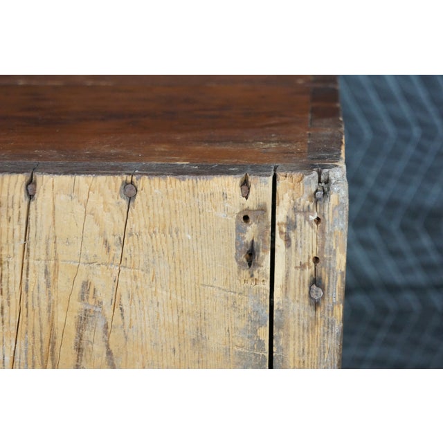 Antique Primitive Pine Blanket Chest Steamer Storage Trunk Coffee Table Dovetail For Sale - Image 17 of 18