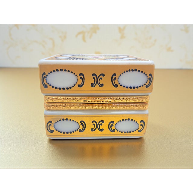 Murano Opaline Glass Jewelry Box from Andromeda Glassworks, 1970s For Sale - Image 6 of 9