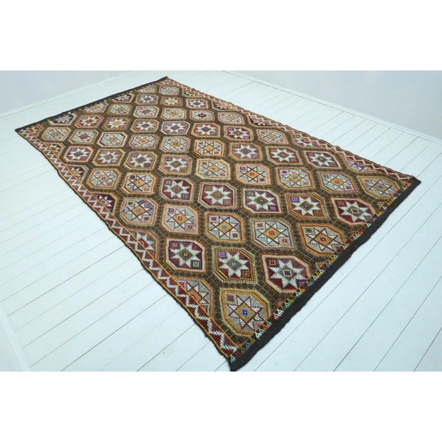 Mid-Century Modern Star Designed Vintage Turkish Area Rug - 81"x140" For Sale - Image 3 of 13