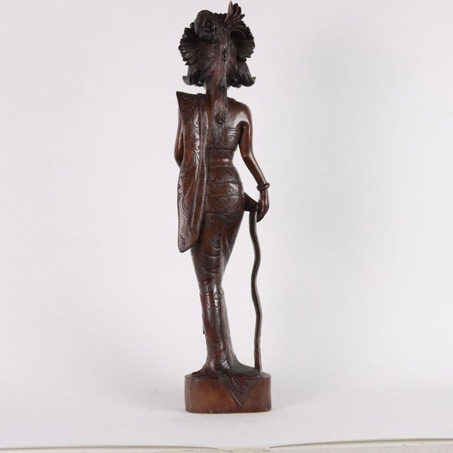 Antique Female Figure in Wood, Indonesia, 20th Century For Sale - Image 11 of 14