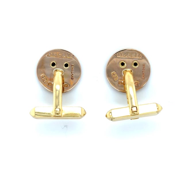 Contemporary 1970s Pair of Bvlgari, Tricolor Gold Cirlcle Cufflinks For Sale - Image 3 of 4