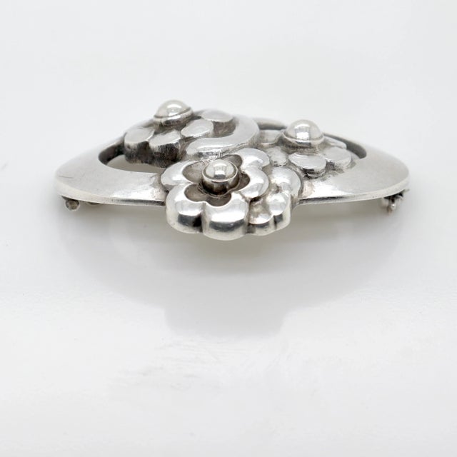 Metal Vintage Early Georg Jensen Sterling Silver Flower Brooch No. 28, 1925-1930 For Sale - Image 7 of 12