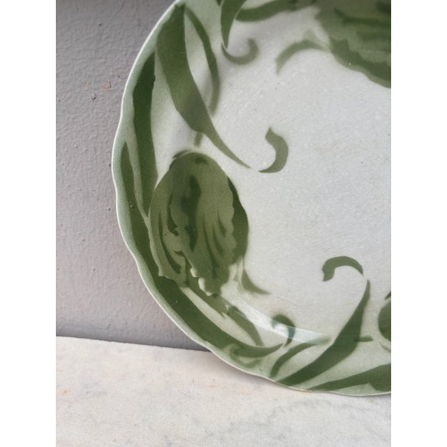 French Country French Faience Green Tulip Plate Choisy Le Roi For Sale - Image 3 of 4