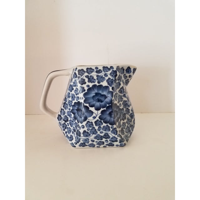 1980s Vintage 1980s Chinoiserie Blue & White Ceramic Beverage Pitcher For Sale - Image 5 of 5