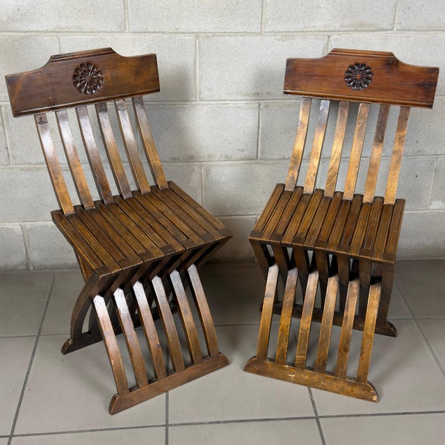 Antique Italian Folding Chairs in Carved Wood, 20th Century, Set of 2 For Sale - Image 11 of 11