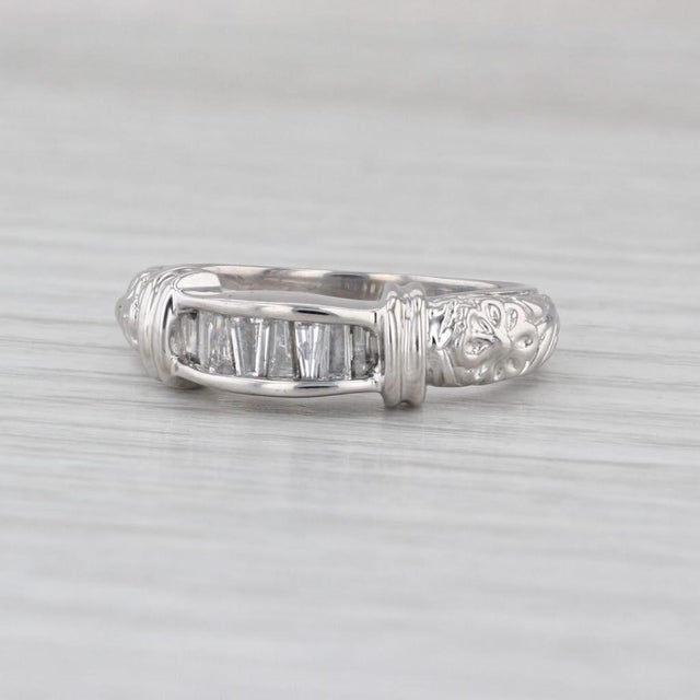 0.25ctw Diamond Wedding Ring 14k White Gold Floral Stackable Anniversary Band, Size 6.5 For Sale - Image 4 of 8