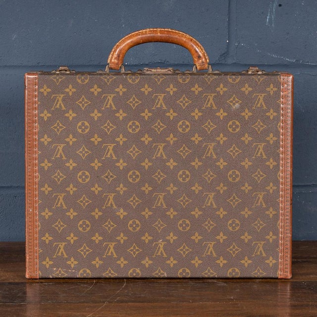 Louis Vuitton Vintage French President Briefcase in Monogram Canvas from Louis Vuitton, 1990 For Sale - Image 4 of 18