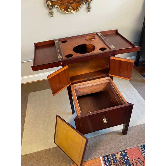 Late 18th Century Rosewood and Mahogany Night Table / Basin Stand For Sale In Washington DC - Image 6 of 16