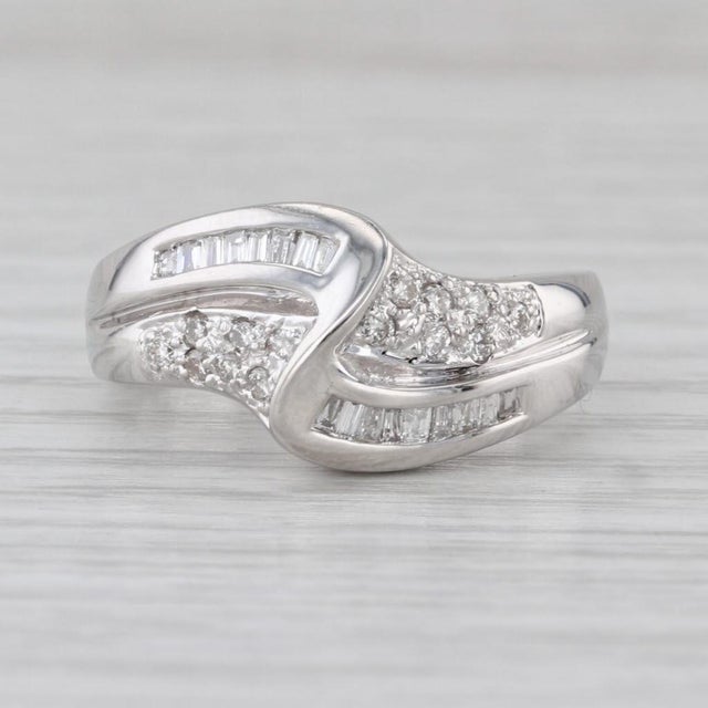 Silver 0.30ctw Diamond Bypass Ring 14k White Gold Size 7 For Sale - Image 8 of 8