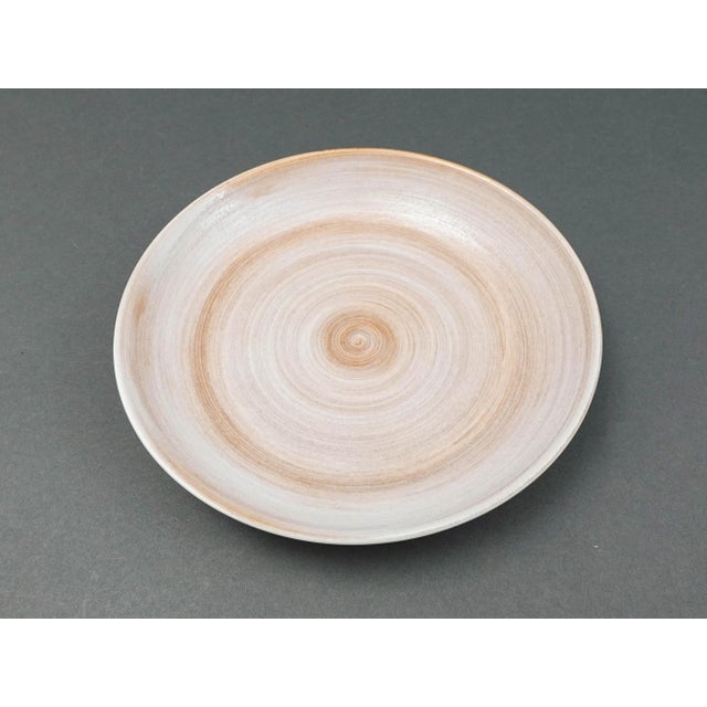 Royal Crown Derby Porcelain Mid 20th Century Royal Crown Derby Studio Glaze Classic Vanilla Taupe Pasta Bowl Set of 6 For Sale - Image 4 of 7