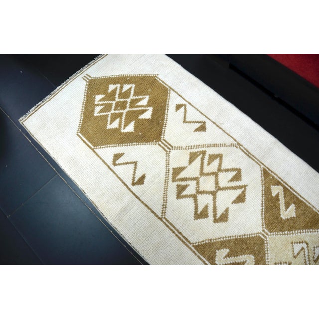 Turkish Anatolian White and Camel Color Runner For Sale In Phoenix - Image 6 of 11