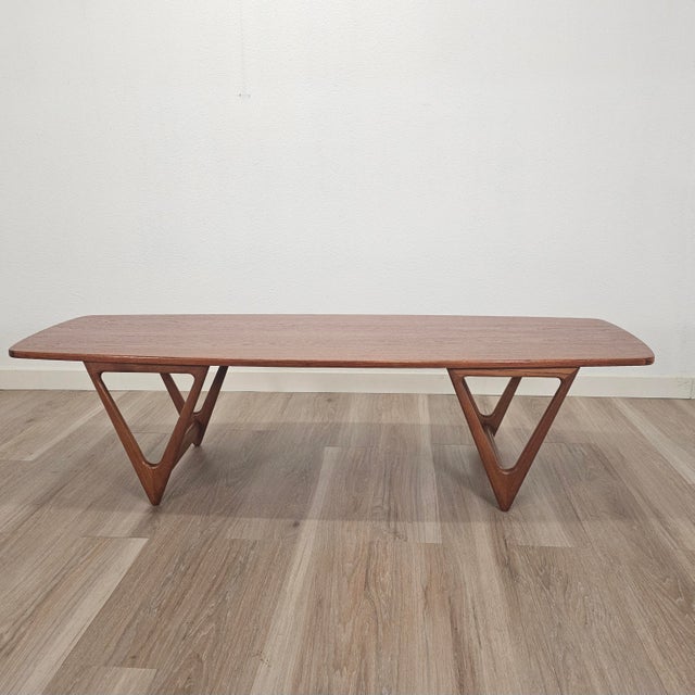 Mid-Century Modern Kurt Østervig Model 206 Surfboard Coffee Table 67.5", Denmark For Sale - Image 3 of 18