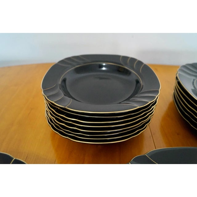 1980’s Art Deco Hollywood Regency 43-Piece Ranmaru China Dinnerware Set For Sale In Los Angeles - Image 6 of 12