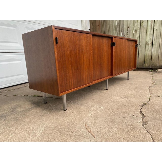 Vintage 1972 Mid-Century Modern Knoll Credenza For Sale - Image 12 of 12