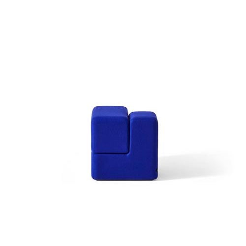 Linde freya tangelder soft corners poufs for cassina the first cassina project by dutch designer linde freya tangelder...