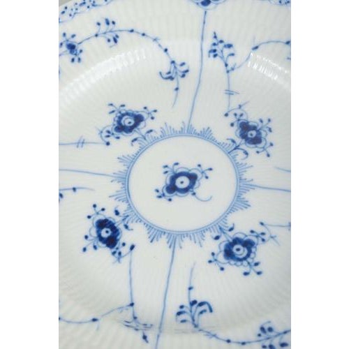 Porcelain Plates with Blue Fluted Half Lace Pattern from Royal Copenhagen, 1960s, Set of 2 For Sale - Image 3 of 5
