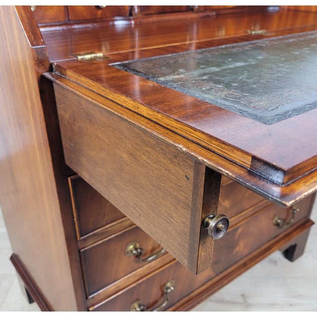 Vintage Writing Bureau Desk in Leather and Mahogany, 1960s For Sale - Image 14 of 18