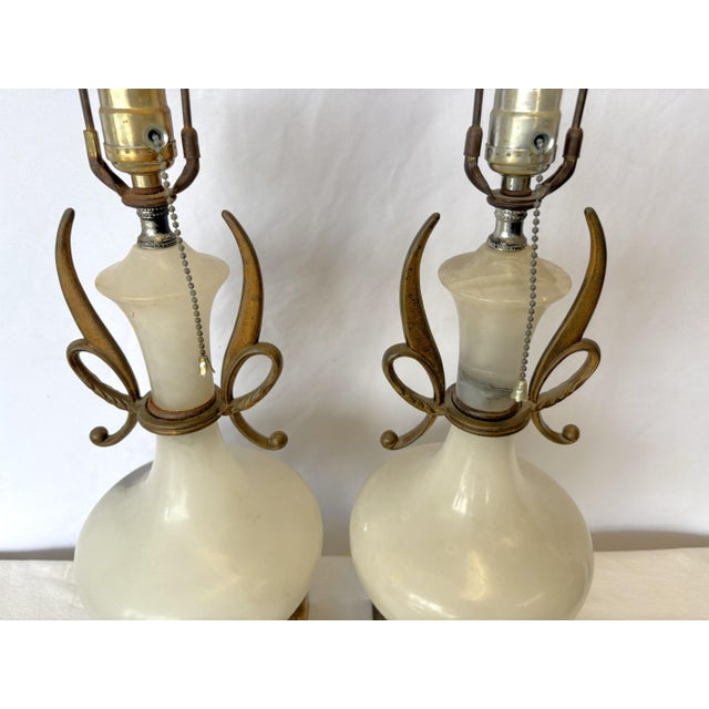 Alabaster Antique Art Deco/ Hollywood Regency Style Alabaster Table Lamps With Bronze Figureheads- A Pair For Sale - Image 8 of 18