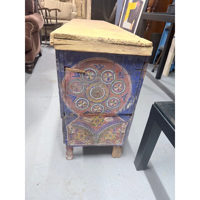 Folk Art Early 20th Century Hand-Painted Folk Art Wooden Storage Chest With Original Patina For Sale - Image 3 of 4