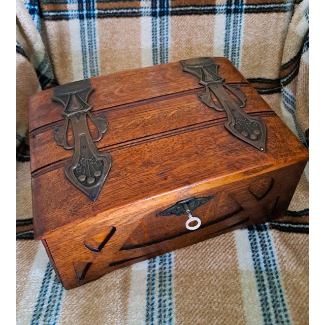 Late 19th Century Arts & Craft Brass and Oak Casket, England For Sale - Image 14 of 16