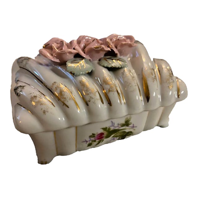 1960s Vintage Porcelain Frosted Flowers White Gilded Trinket Box For Sale